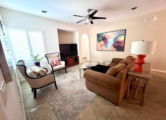 Building Photo - 3935 E Rough Rider Rd