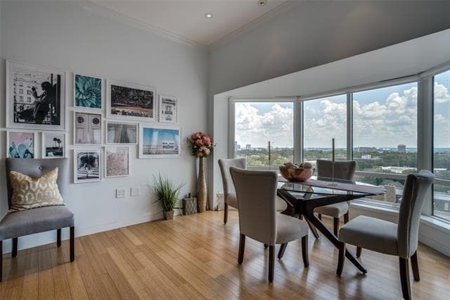 Building Photo - 4242 Lomo Alto Dr