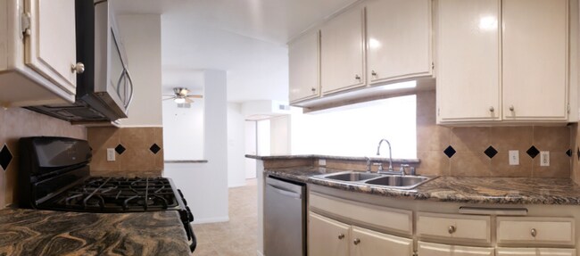 Building Photo - 11020 Hesby St