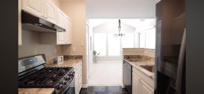 Building Photo - 2 Bedroom 2 Bathroom Condo