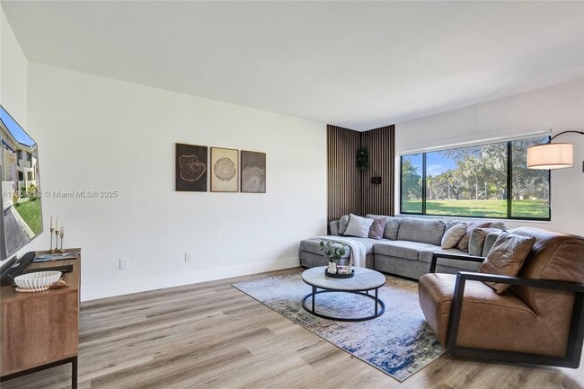 Building Photo - 8137 NW 17th Manor