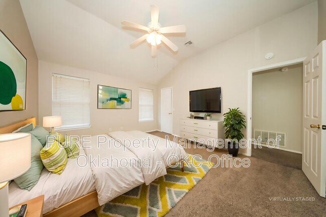 Building Photo - 400 Coalbrook Dr