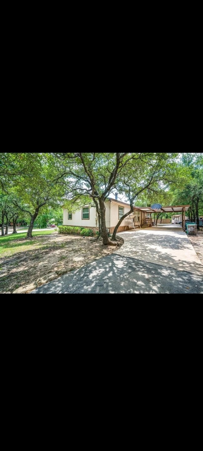 Building Photo - 9455 Tranquil Acres Rd