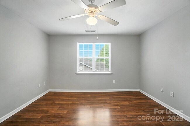 Building Photo - 9849 Campus Walk Ln