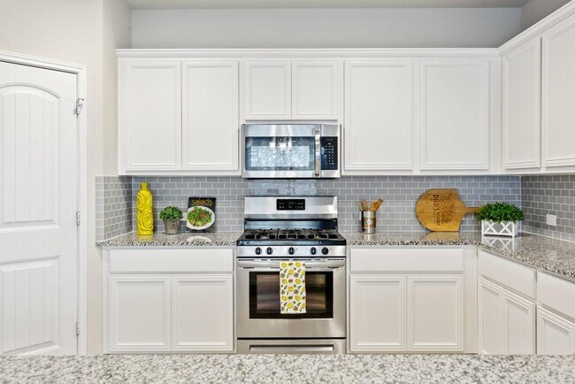 Building Photo - 2072 Port Ellen Dr