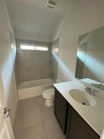 Building Photo - 10805 Blaze St