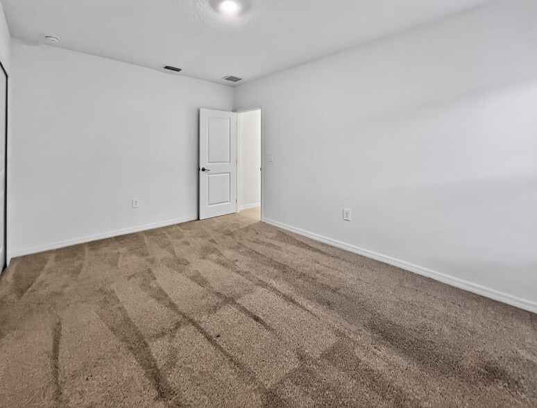 Building Photo - 3917 Southern Vista Loop