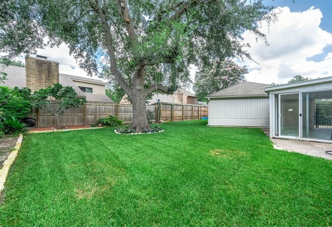 Building Photo - 12302 Piping Rock Dr