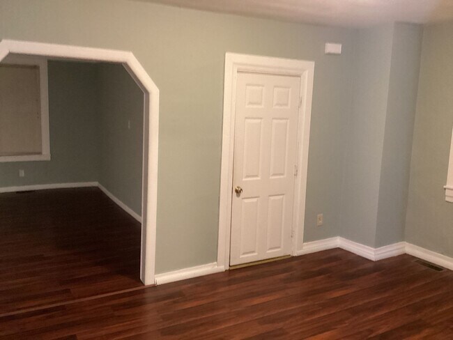 Building Photo - 224 W North St