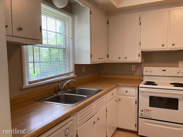 Building Photo - 2 br, 1 bath Duplex - 1905 Anderson Ave  d...