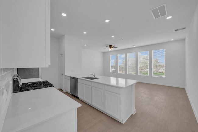 Building Photo - 12639 Blue Catfish Ln