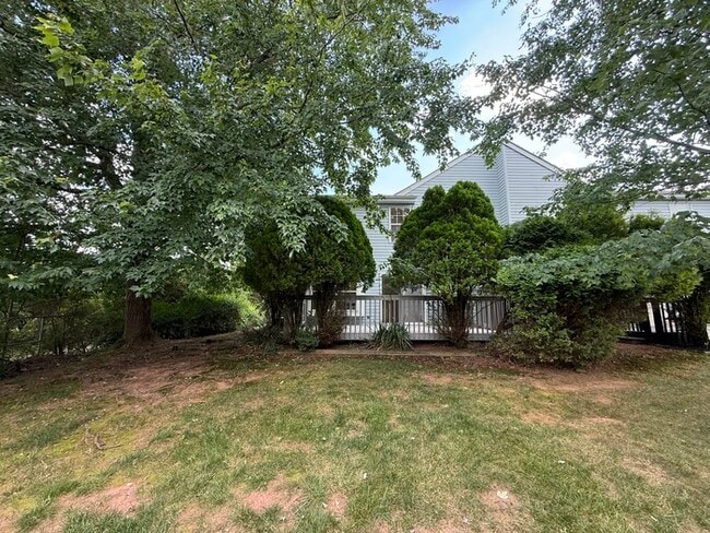 Building Photo - 271 Edgeware Ct