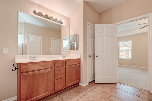 Building Photo - 6131 Moran Crest Dr