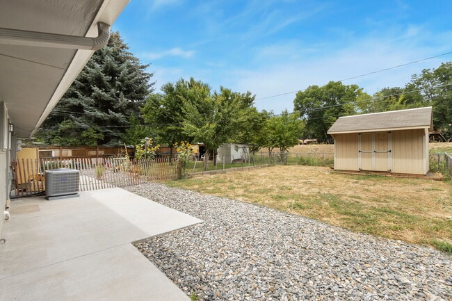 Building Photo - 1119 Winona Dr