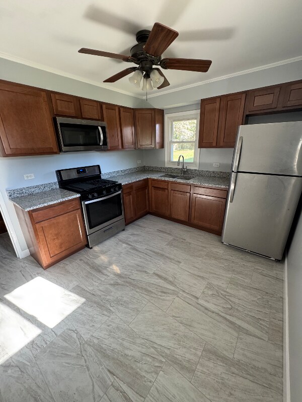 Building Photo - 437 Navajo St