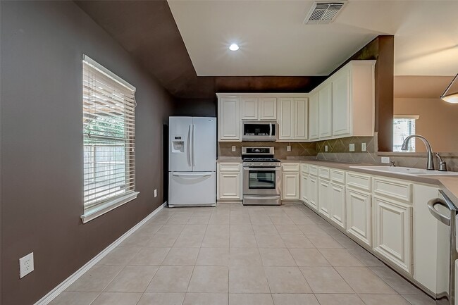 Building Photo - 2102 Cory Crossing Ln