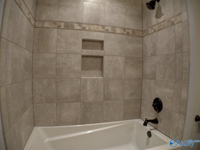 Building Photo - 112 Suddith Ln