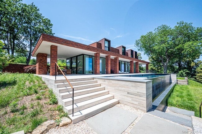 Building Photo - 30 Pheasant Run