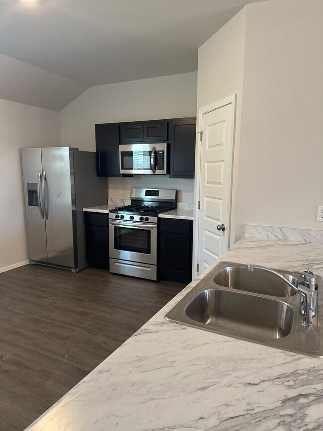 Building Photo - *Preleasing*  NEW Four Bedroom | Two Bath Home in Robinson Ranch