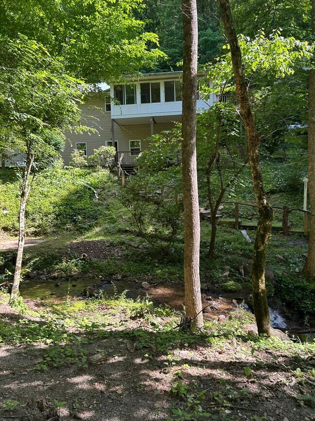 Primary Photo - 466 Old Camptown Dr