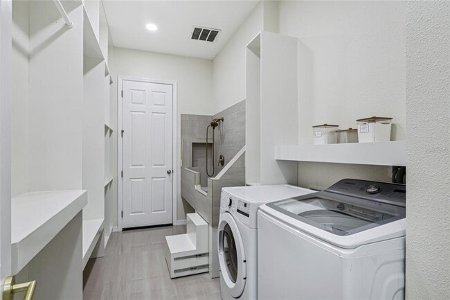 Building Photo - 14612 Glade Hill Park Way