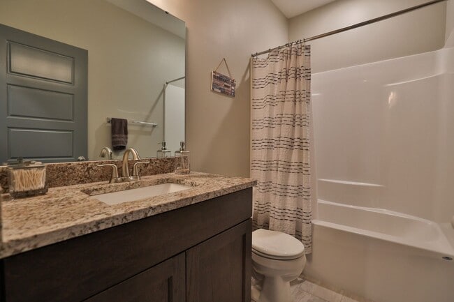 Building Photo - Gorgeous 3 Bedroom Home in Edwardsville