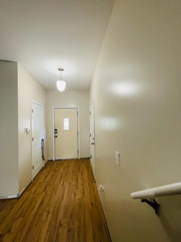 Building Photo - 9026 Sharpes Cir