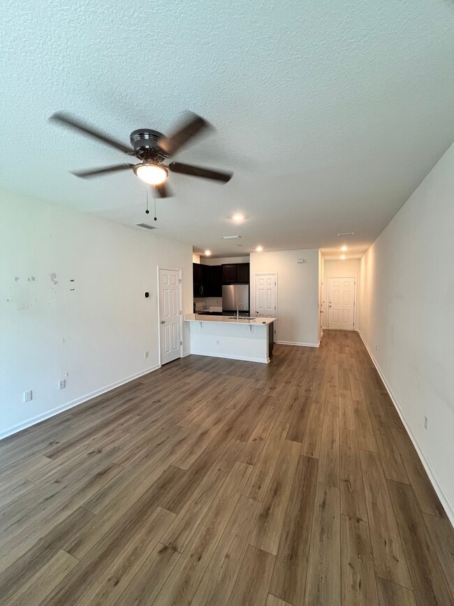 Building Photo - 9877 Fiddleback Ln