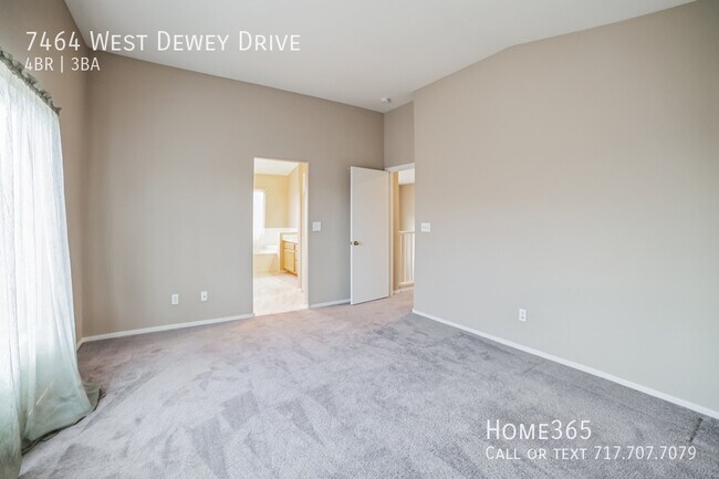 Building Photo - Stunning 4 bedroom, 2.5 bathroom home in L...
