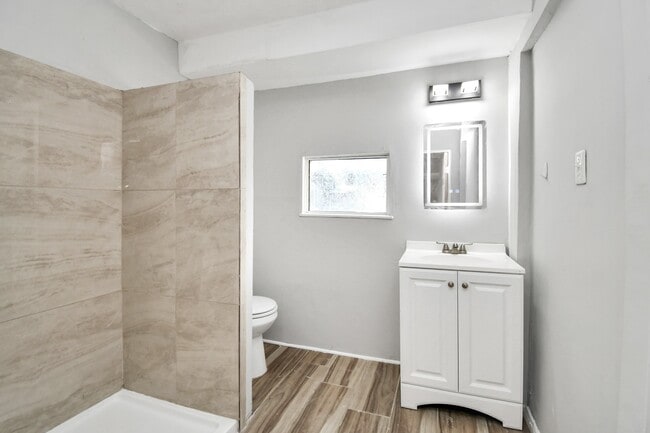 Building Photo - 1507 Laird St