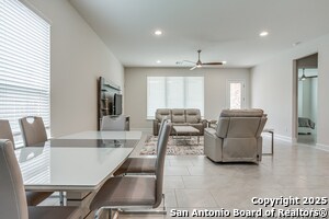 Building Photo - 1114 Aidenbaum
