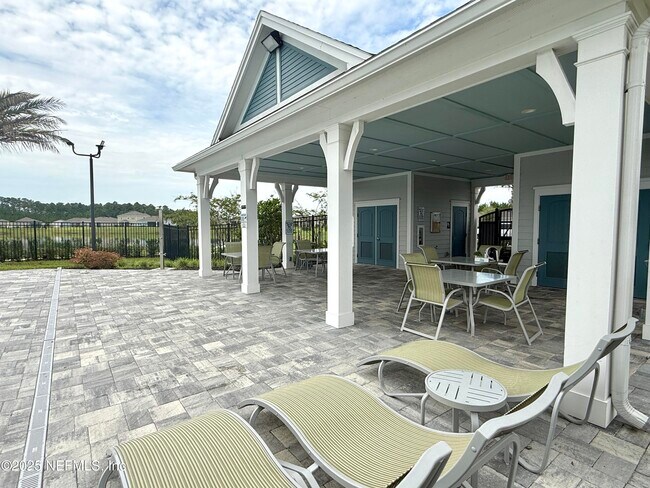 Building Photo - 7560 Chervil St