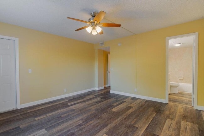 Building Photo - 890 N Federal Hwy