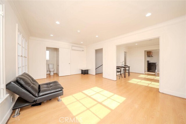 Building Photo - 736 S Gramercy Dr