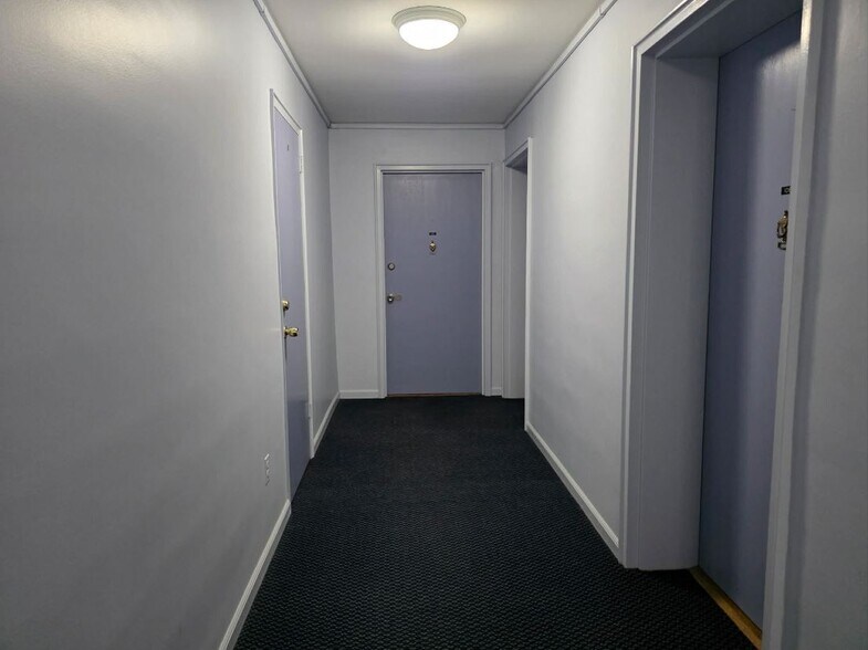 Building Photo - 412 N Wayne Ave