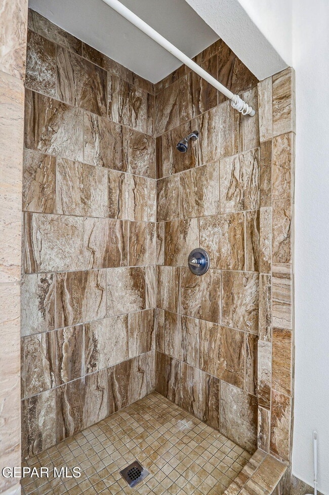 Building Photo - 3249 Lebanon Ave