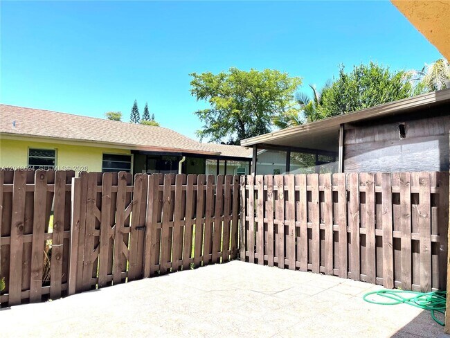 Building Photo - 7175 Nova Dr