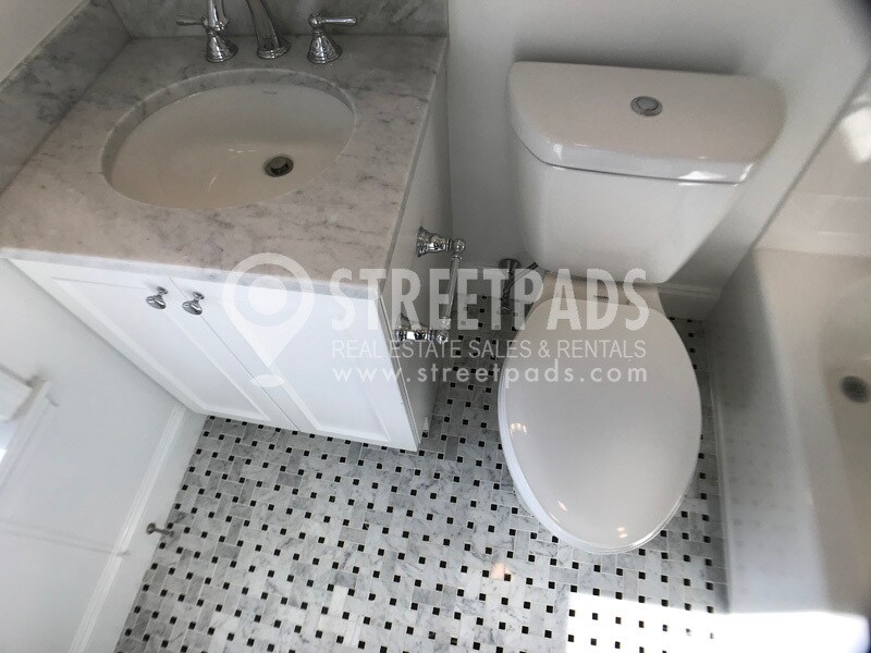 Building Photo - 15 Langdon St