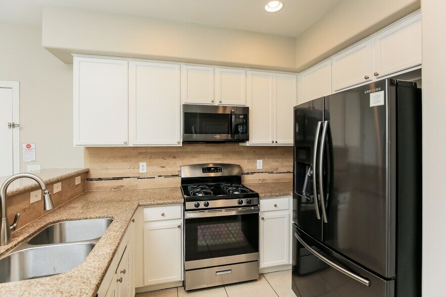 Building Photo - 10617 Bear Lodge Ct