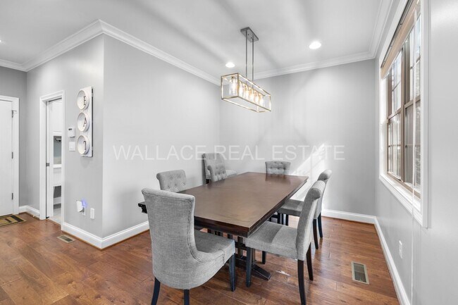 Building Photo - GORGEOUS 4 BEDROOM IN HARDIN VALLEY!!!!