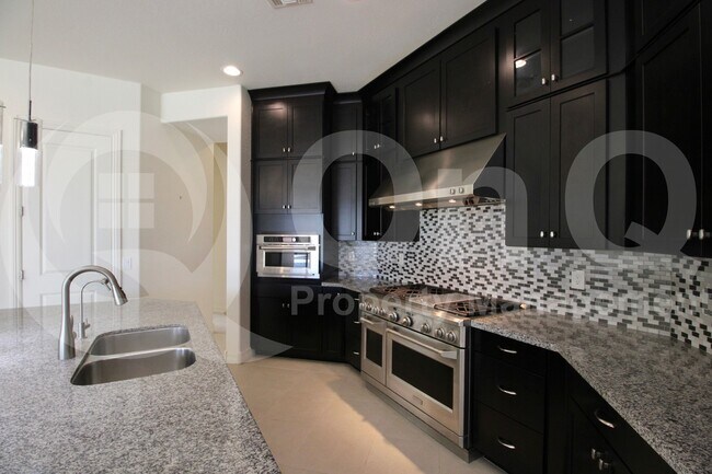 Building Photo - 1781 E Aster Pl