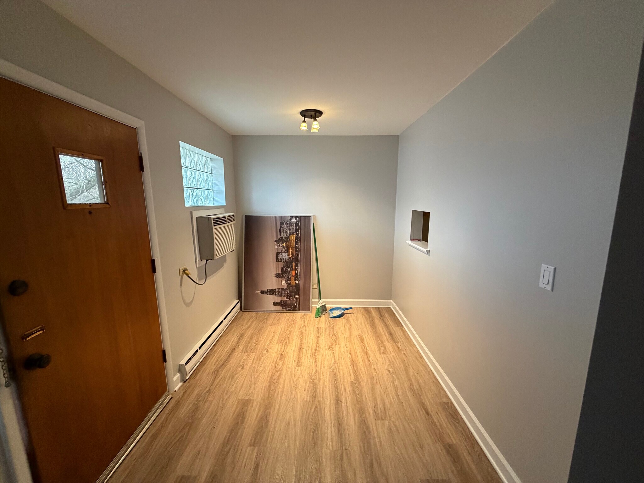 Living room - 17828 Park Ave