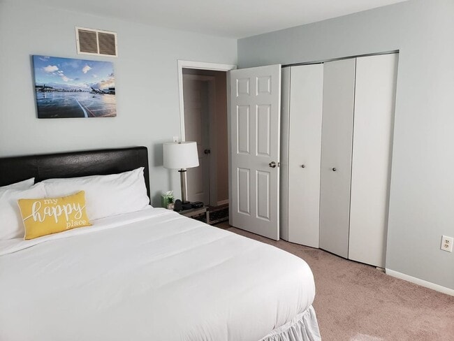 Building Photo - 202 Glen Rd