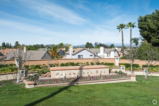 Building Photo - Gorgeous Paloma Del Sol Home