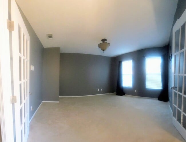 Building Photo - 5390 Skip Jack Dr