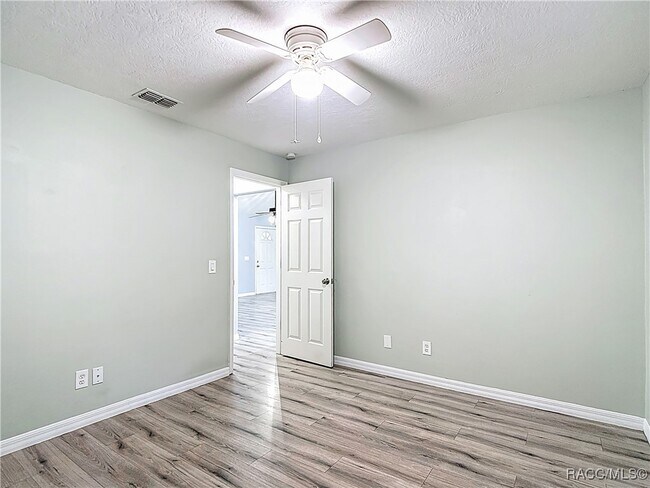 Building Photo - 884 W Massachusetts St