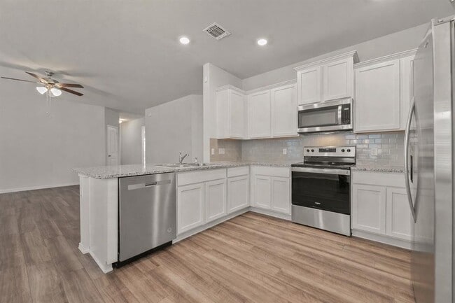 Building Photo - 108 Pivot Dr