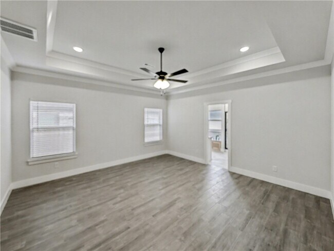 Building Photo - 6907 SW High Meadow Blvd