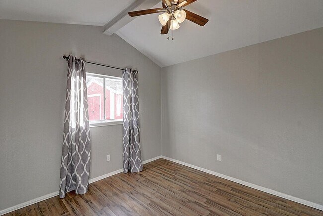 Building Photo - 913 St Timothy St