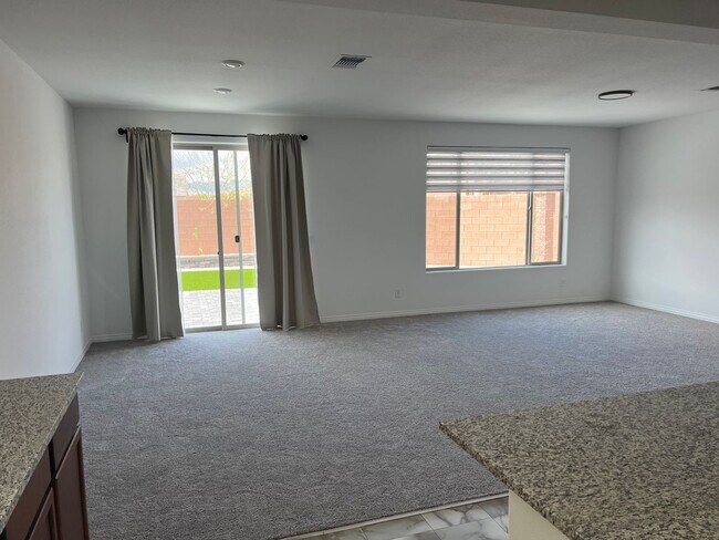 Building Photo - Beautiful 4-Bedroom Home in Desirable Highlands Ranch